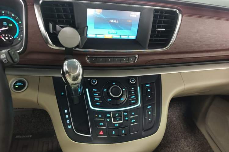 Used Buick GL8 2014 2.4L LT Luxury Business Executive Edition Audio And AC Panel