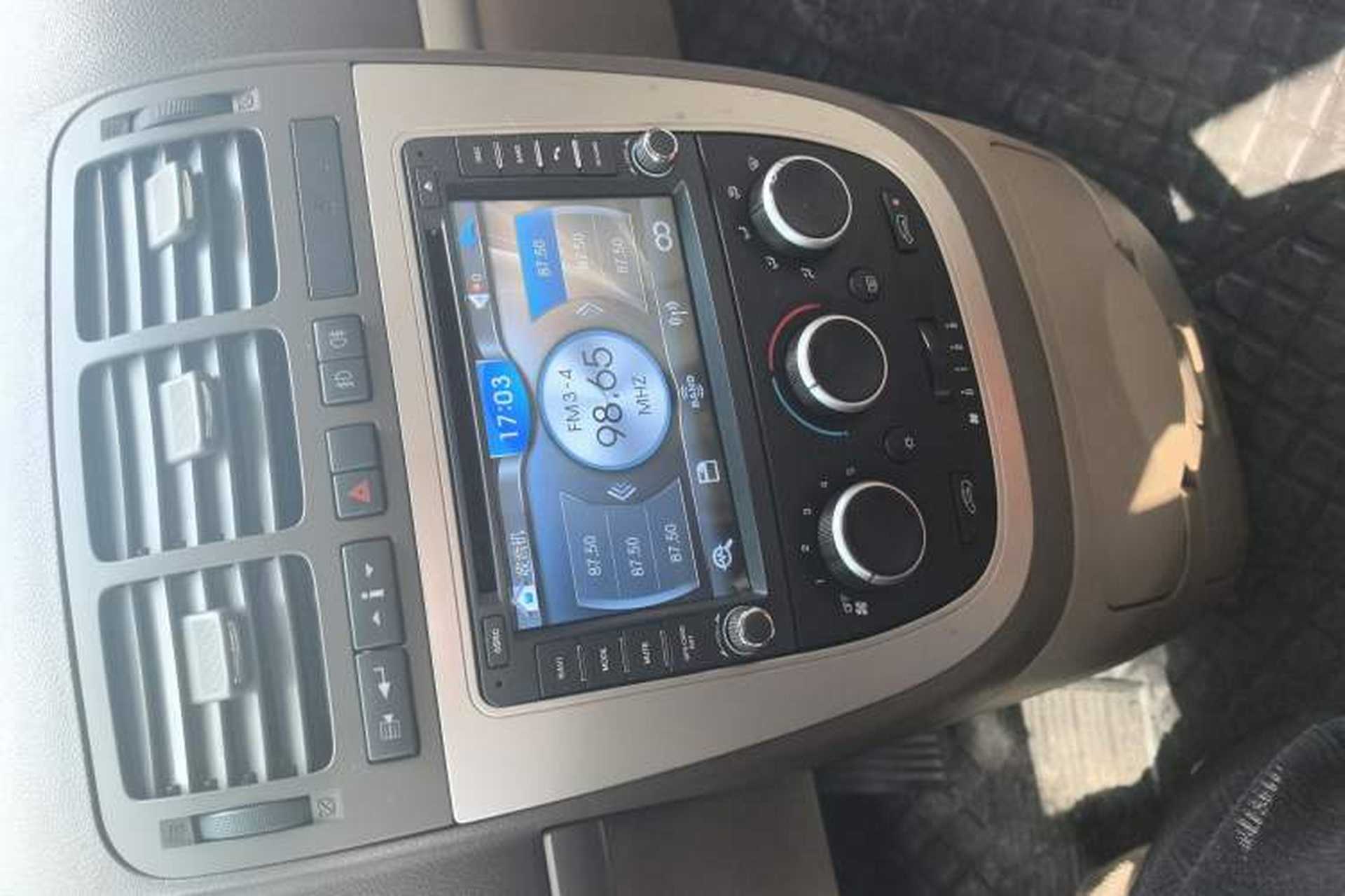 Used Buick GL8 2014 2.4L Classic Edition Audio And AC Panel