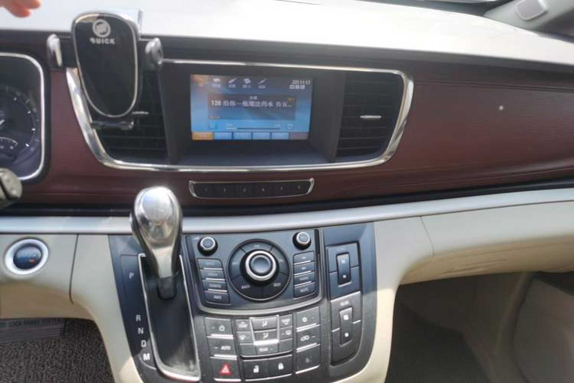 Used Buick GL8 2014 2.4L LT Luxury Business Executive Edition Audio And AC Panel