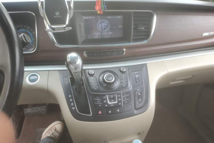 Used Buick GL8 2014 3.0L XT Luxury Business Flagship Edition Audio And AC Panel