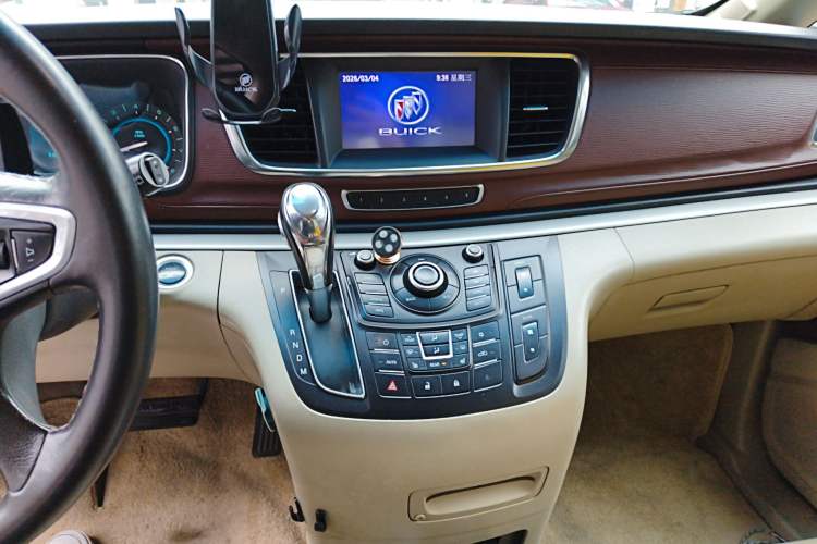 Used Buick GL8 2014 3.0L GT Luxury Business Haoya Edition Audio And AC Panel