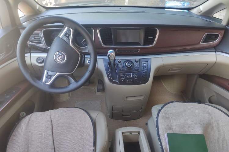 Used Buick GL8 2014 2.4L LT Luxury Business Executive Edition Center Console