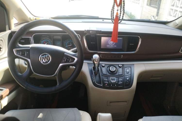 Used Buick GL8 2014 3.0L GT Luxury Business Haoya Edition Center Console