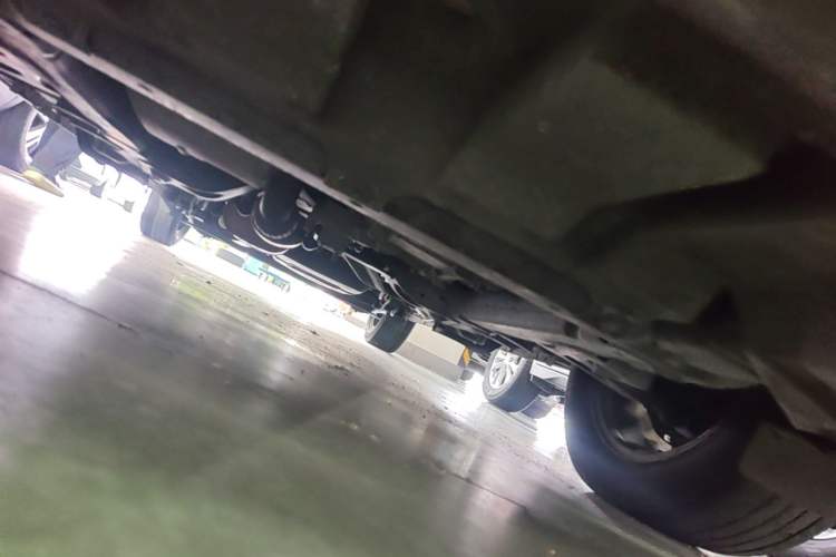 Used Buick GL8 2014 2.4L LT Luxury Business Executive Edition Chassis Front