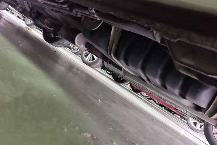 Used Buick GL8 2014 2.4L LT Luxury Business Executive Edition Chassis Rear Left