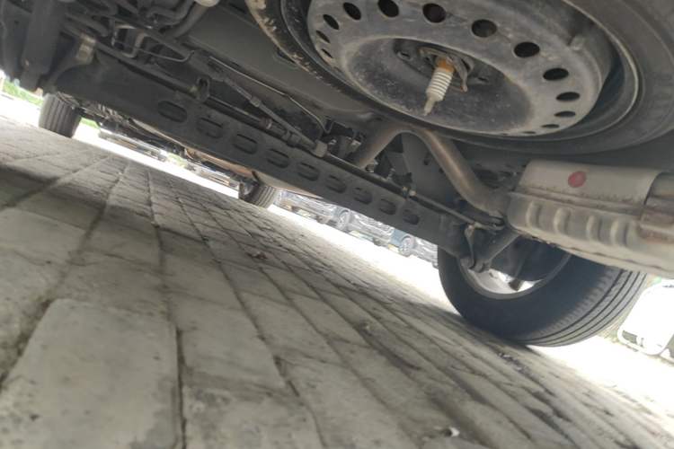 Used Buick GL8 2014 2.4L Classic Edition Chassis Rear Left