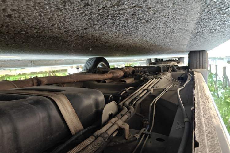 Used Buick GL8 2014 2.4L Classic Edition Chassis Rear Left