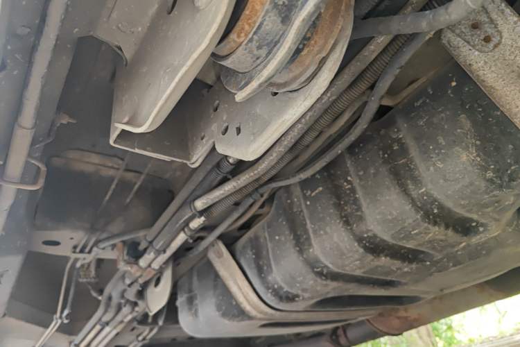 Used Buick GL8 2014 2.4L Comfort Edition Chassis Rear Left