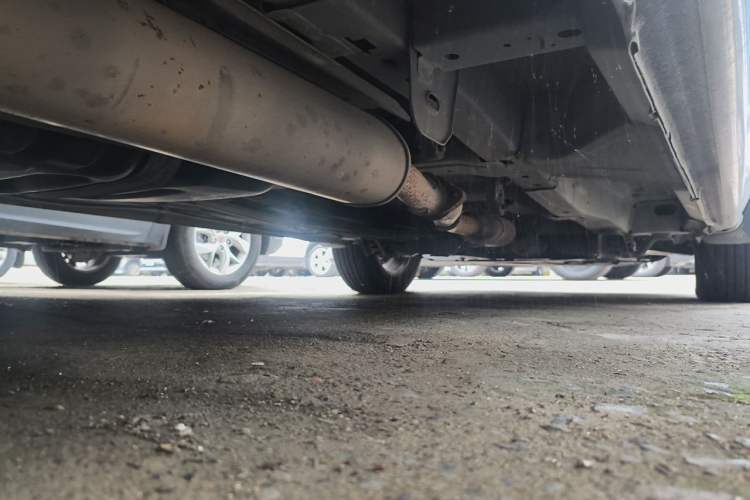 Used Buick GL8 2014 2.4L Comfort Edition Chassis Rear Right