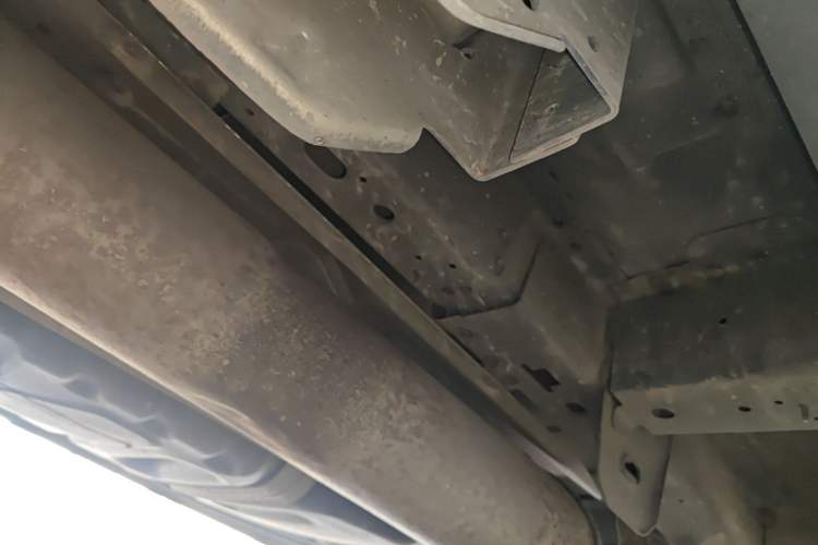 Used Buick GL8 2014 2.4L Comfort Edition Chassis Rear Right