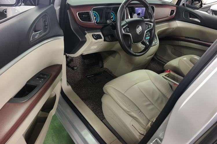 Used Buick GL8 2014 2.4L LT Luxury Business Executive Edition Driver Seat