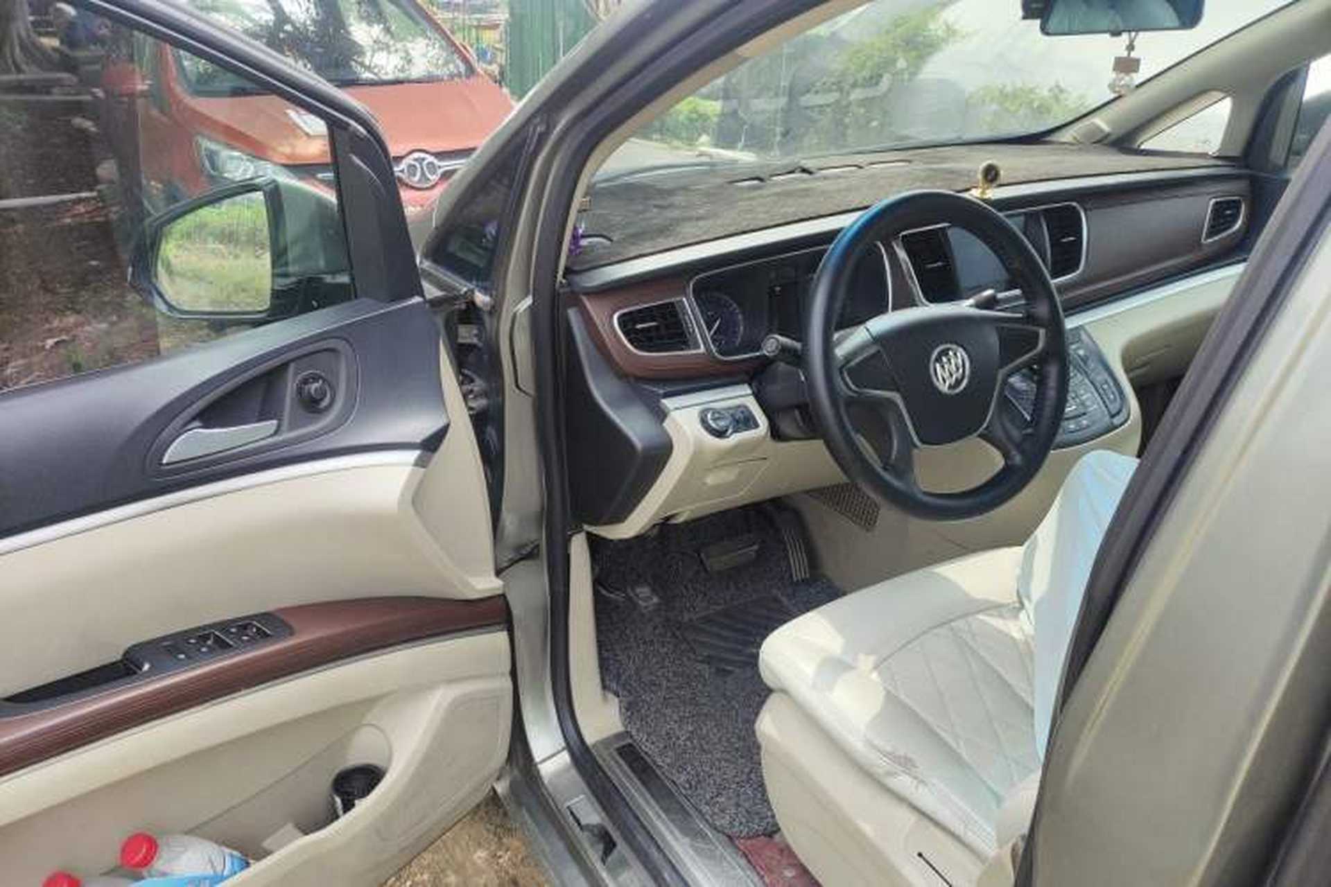 Used Buick GL8 2014 2.4L CT Luxury Business Comfort Edition Driver Seat