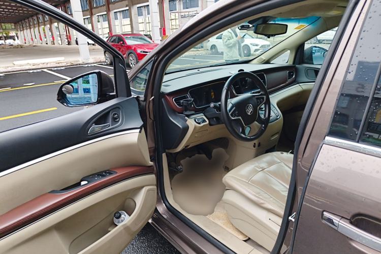Used Buick GL8 2014 3.0L GT Luxury Business Haoya Edition Driver Seat