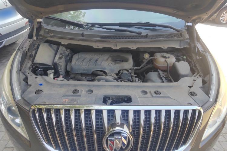 Used Buick GL8 2014 2.4L LT Luxury Business Executive Edition Engine Bay