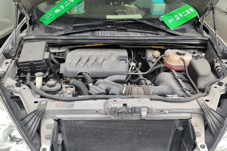 Used Buick GL8 2014 2.4L Comfort Edition Engine Bay