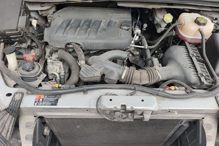 Used Buick GL8 2014 2.4L Executive Edition Engine Bay