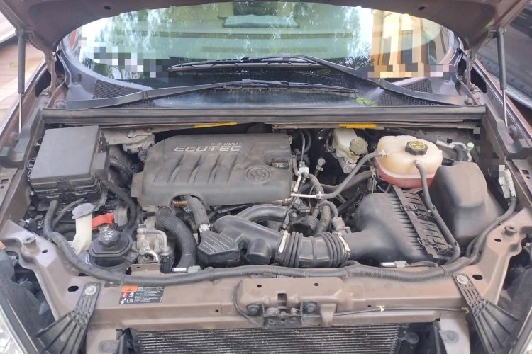 Used Buick GL8 2014 2.4L Classic Edition Engine Bay