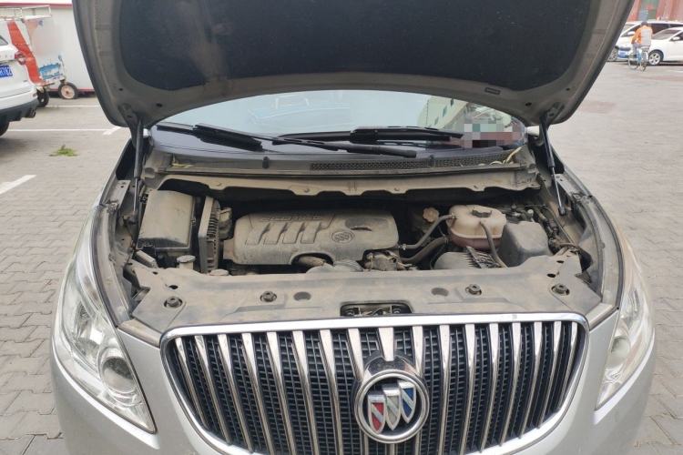 Used Buick GL8 2014 2.4L CT Luxury Business Comfort Edition Engine Bay