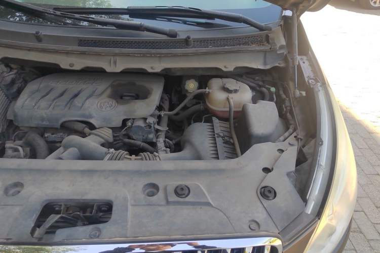 Used Buick GL8 2014 2.4L LT Luxury Business Executive Edition Engine Bay Left