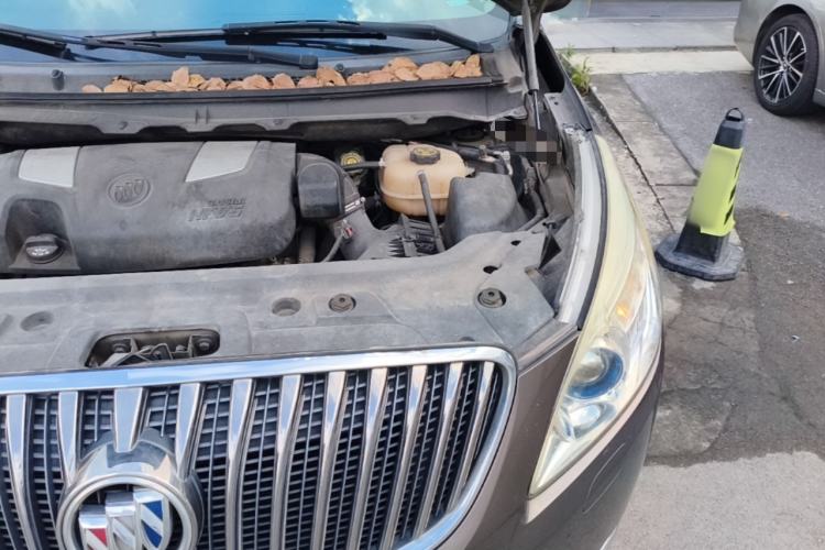 Used Buick GL8 2014 3.0L GT Luxury Business Haoya Edition Engine Bay Left