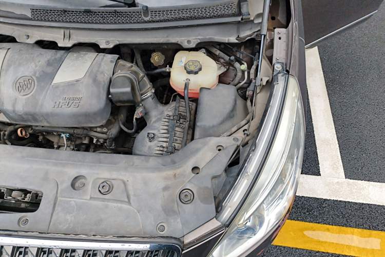Used Buick GL8 2014 3.0L GT Luxury Business Haoya Edition Engine Bay Left