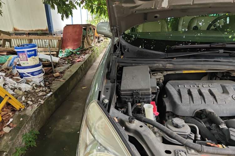 Used Buick GL8 2014 2.4L Classic Edition Engine Bay Right