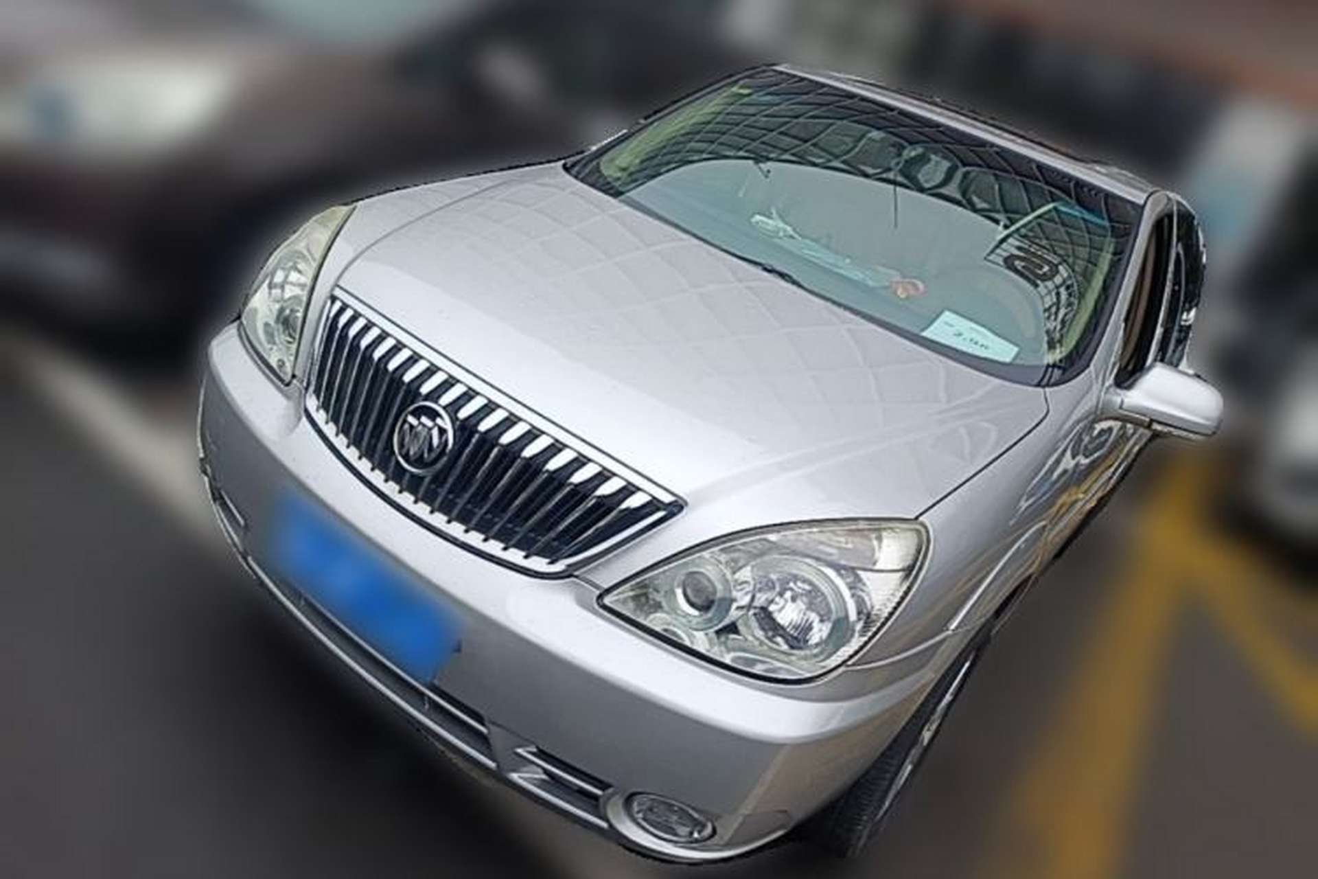 Used Buick GL8 2014 2.4L Executive Edition Front Left 45 Deg