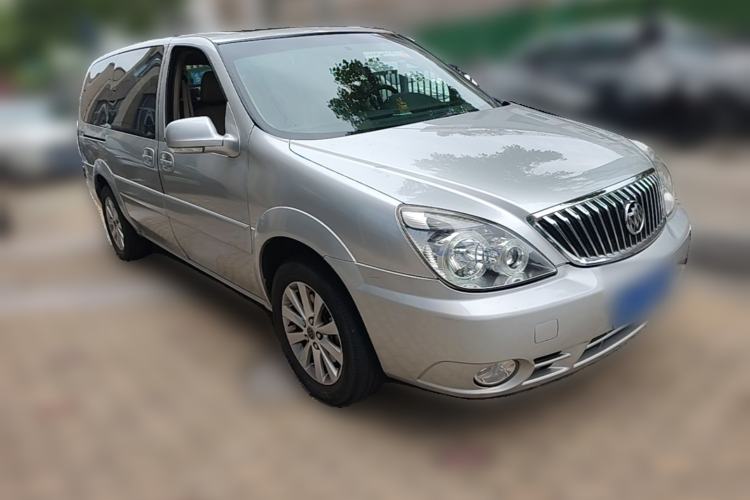Used Buick GL8 2014 2.4L Executive Edition Front Right 45 Deg