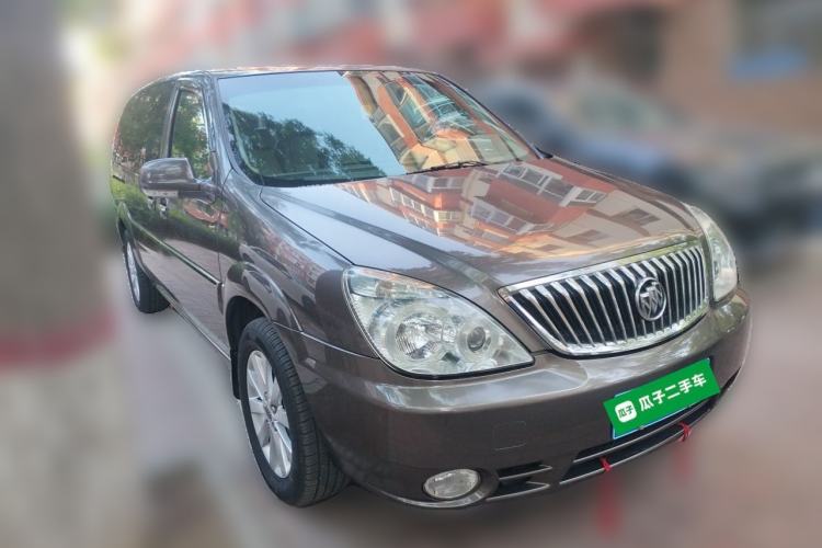 Used Buick GL8 2014 2.4L Classic Edition Front Right 45 Deg