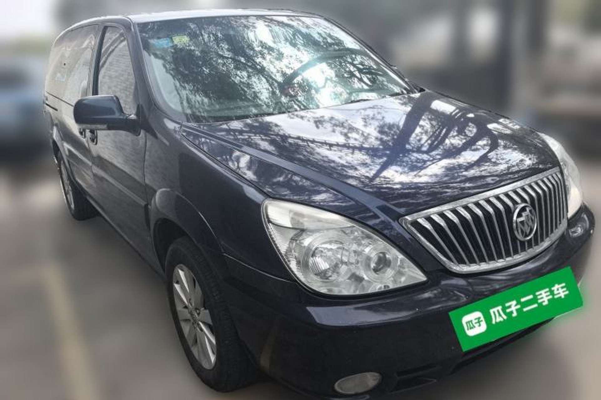 Used Buick GL8 2014 2.4L Classic Edition Front Right 45 Deg