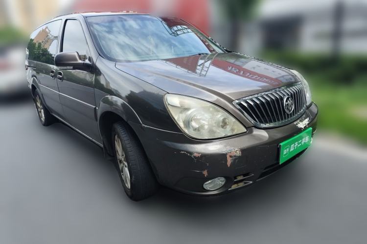 Used Buick GL8 2014 2.4L Classic Edition Front Right 45 Deg