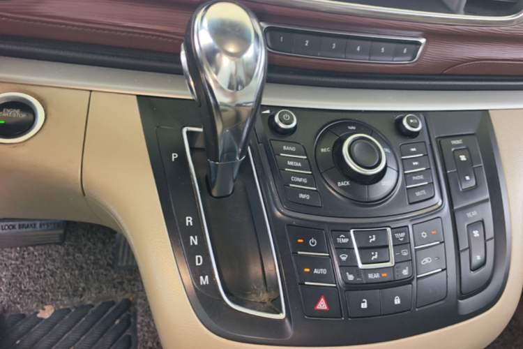 Used Buick GL8 2014 3.0L GT Luxury Business Haoya Edition Gear Lever