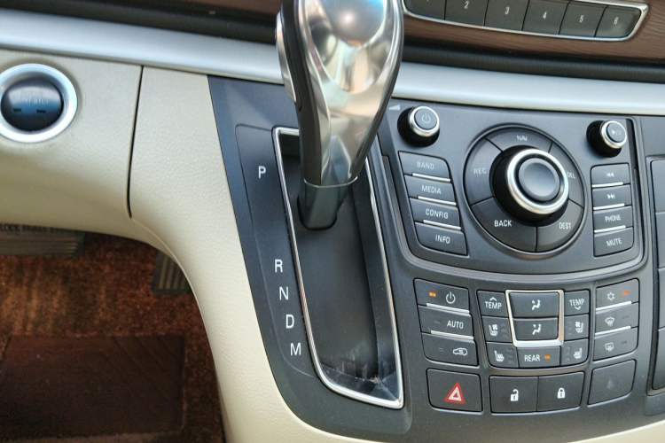 Used Buick GL8 2014 3.0L XT Luxury Business Flagship Edition Gear Lever