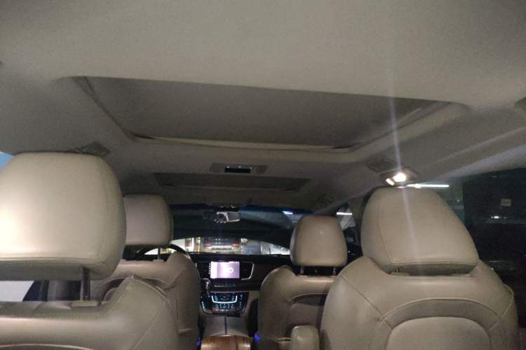 Used Buick GL8 2014 3.0L GT Luxury Business Haoya Edition Headliner