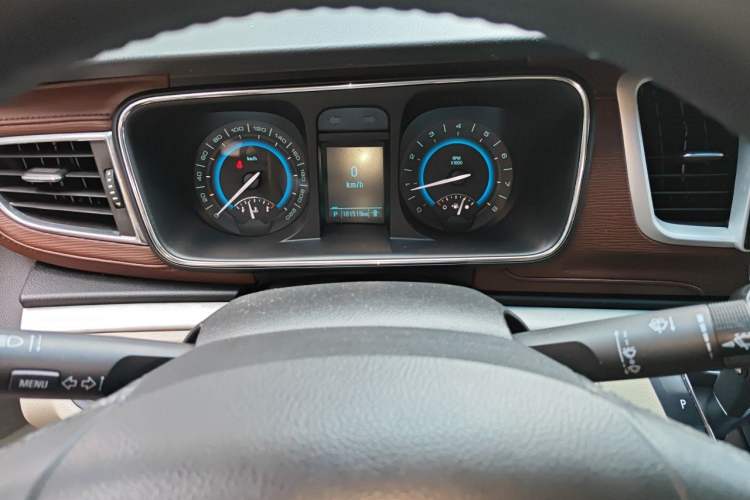 Used Buick GL8 2014 2.4L LT Luxury Business Executive Edition Instrument Cluster