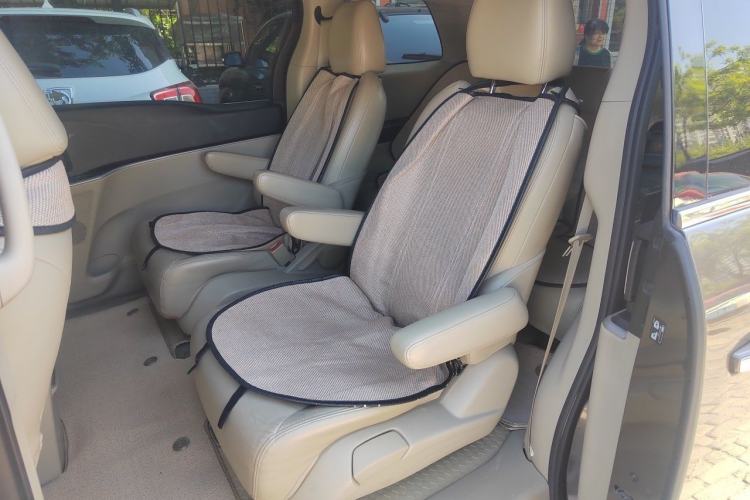 Used Buick GL8 2014 2.4L LT Luxury Business Executive Edition Left Rear Seat