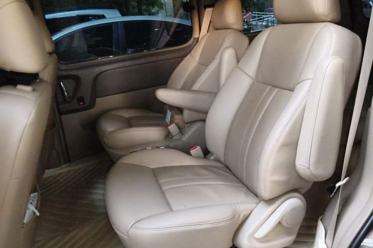 Used Buick GL8 2014 2.4L Comfort Edition Left Rear Seat