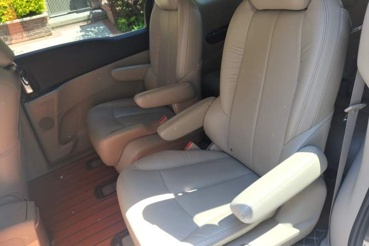 Used Buick GL8 2014 3.0L GT Luxury Business Haoya Edition Left Rear Seat