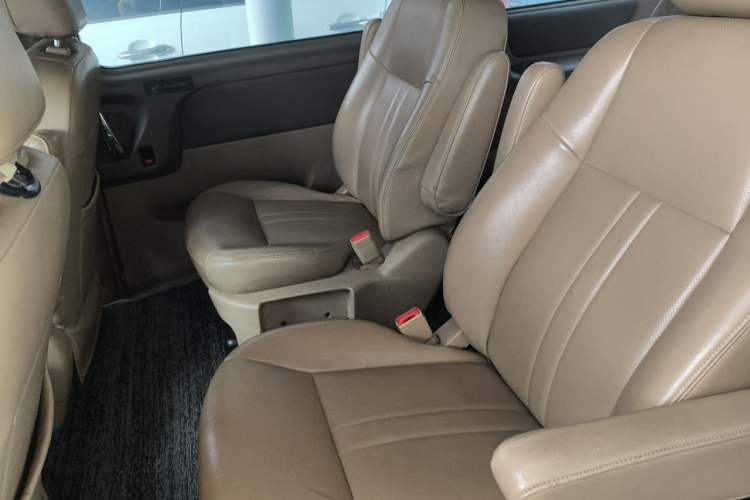 Used Buick GL8 2014 2.4L Comfort Edition Left Rear Seat