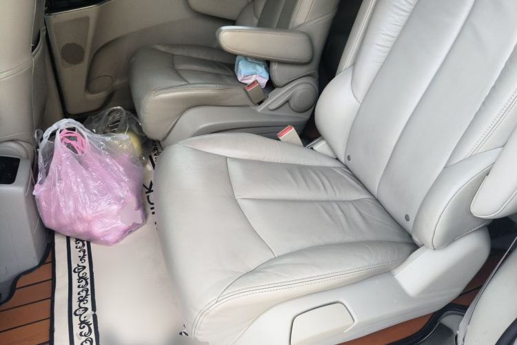 Used Buick GL8 2014 3.0L GT Luxury Business Haoya Edition Left Rear Seat