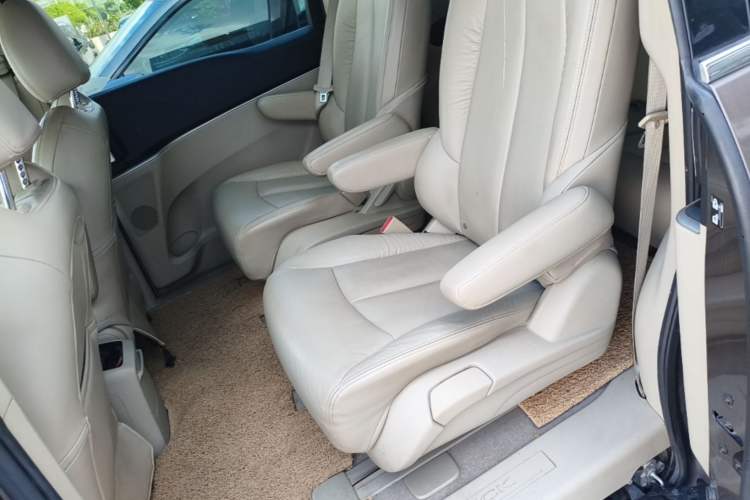 Used Buick GL8 2014 3.0L GT Luxury Business Haoya Edition Left Rear Seat