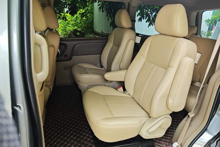 Used Buick GL8 2014 2.4L Classic Edition Left Rear Seat
