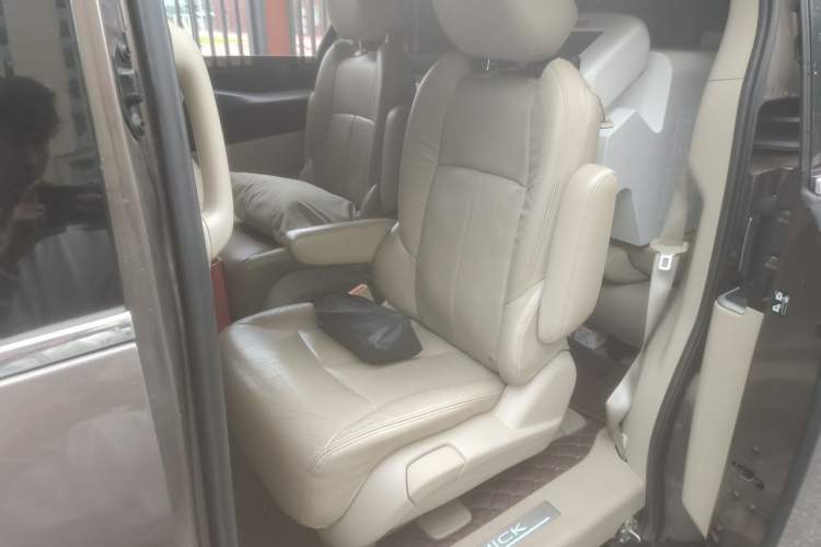 Used Buick GL8 2014 3.0L XT Luxury Business Flagship Edition Left Rear Seat