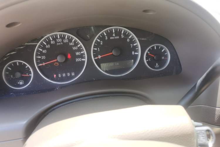 Used Buick GL8 2014 2.4L Classic Edition Odometer Close Up