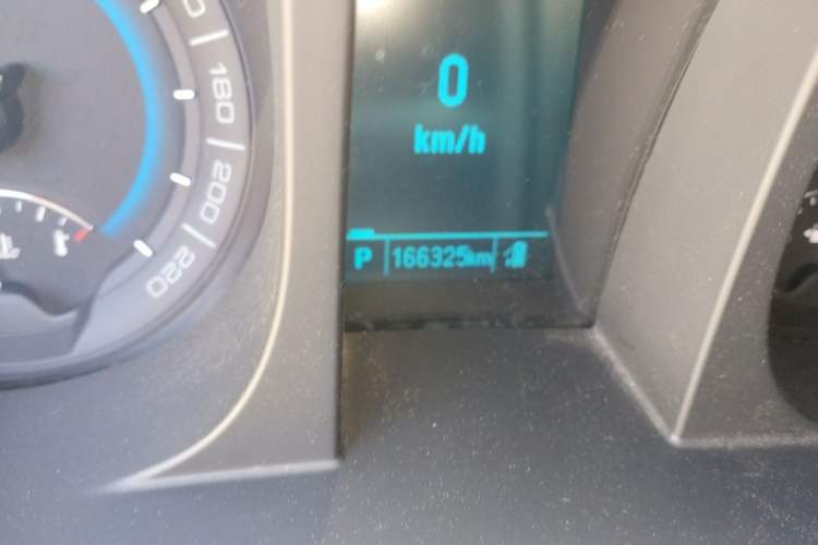 Used Buick GL8 2014 3.0L GT Luxury Business Haoya Edition Odometer Close Up