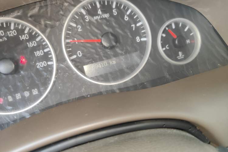 Used Buick GL8 2014 2.4L Classic Edition Odometer Close Up
