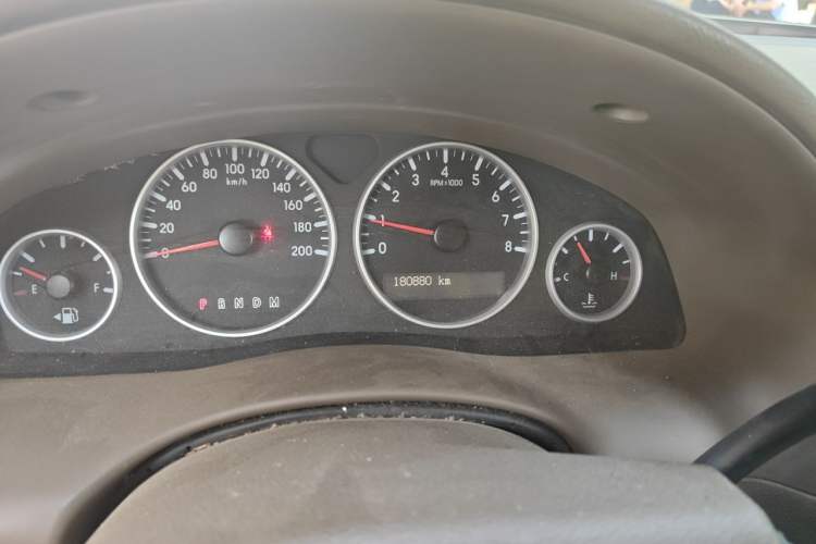 Used Buick GL8 2014 2.4L Classic Edition Odometer Close Up