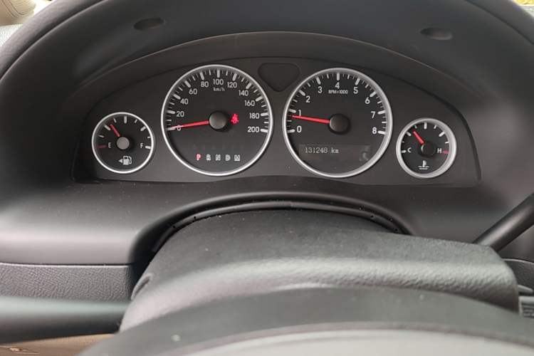 Used Buick GL8 2014 2.4L Executive Edition Odometer Close Up