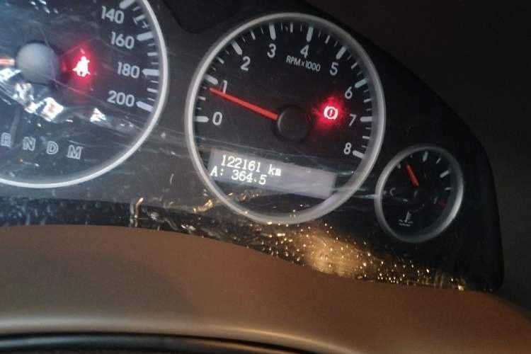 Used Buick GL8 2014 2.4L Classic Edition Odometer Close Up