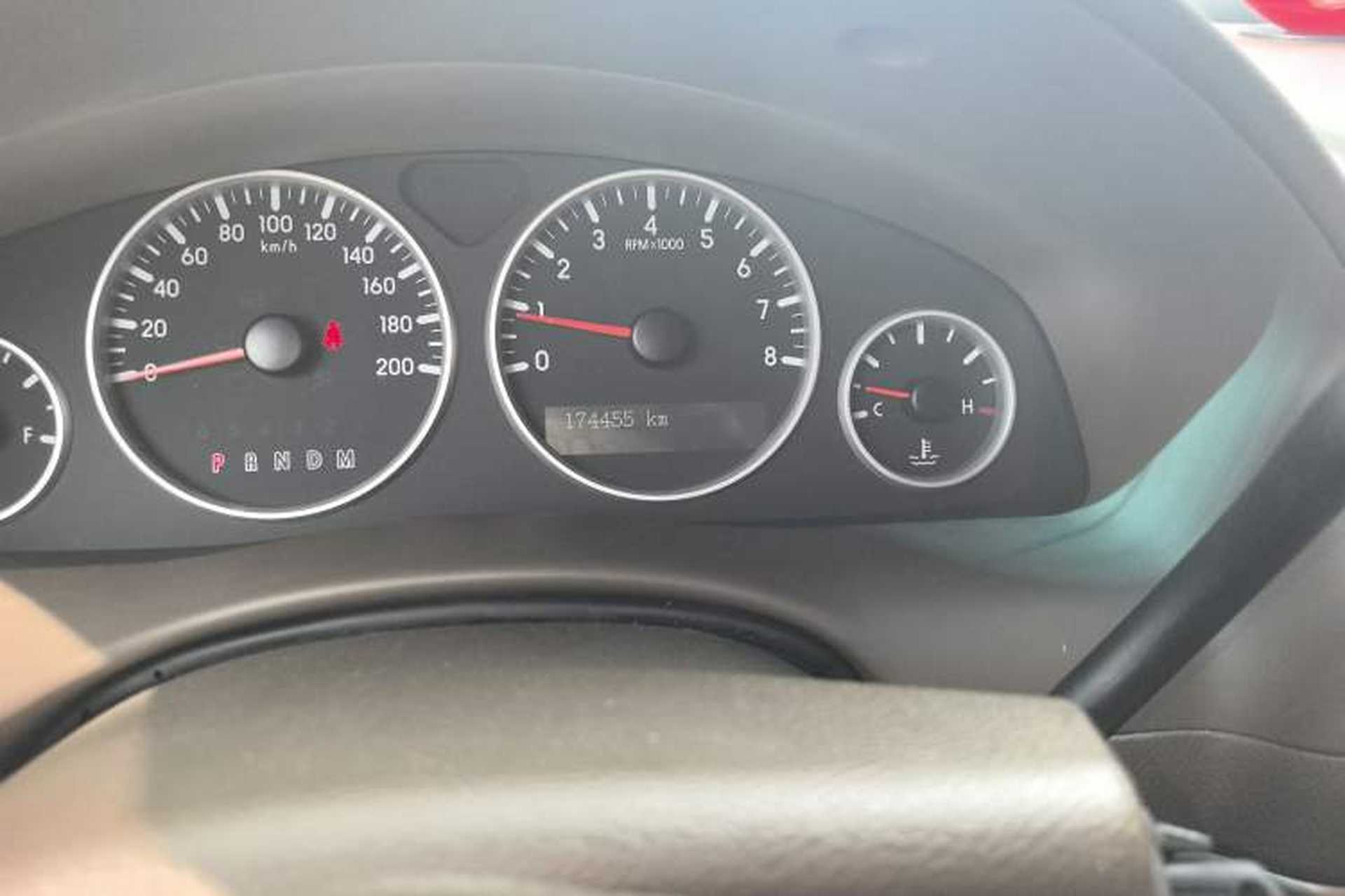 Used Buick GL8 2014 2.4L Classic Edition Odometer Close Up